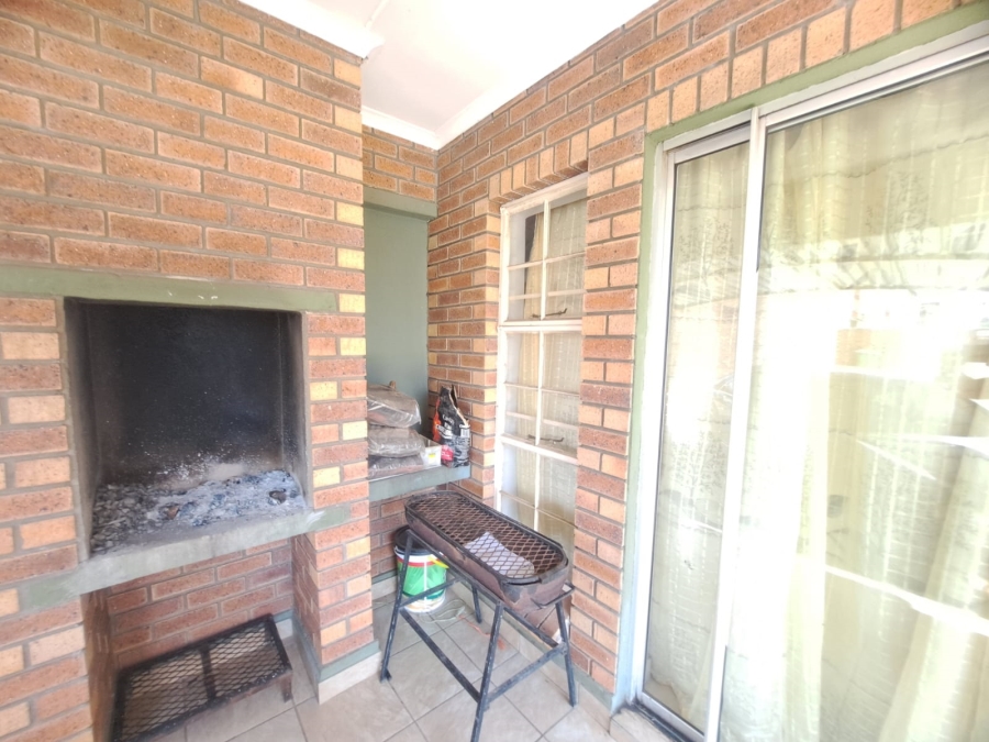 3 Bedroom Property for Sale in Waterval East North West